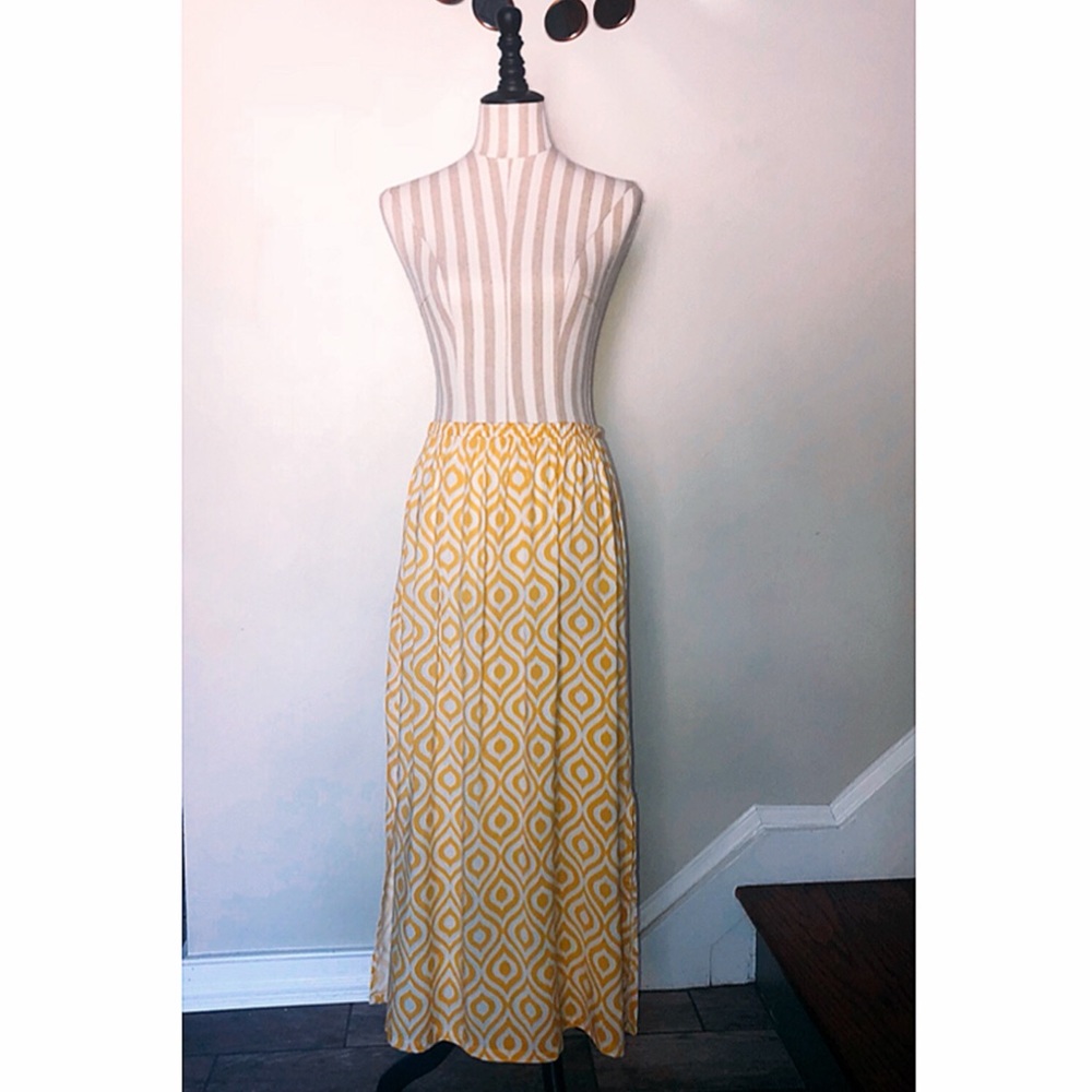 Very cute and super light Skirt 💛